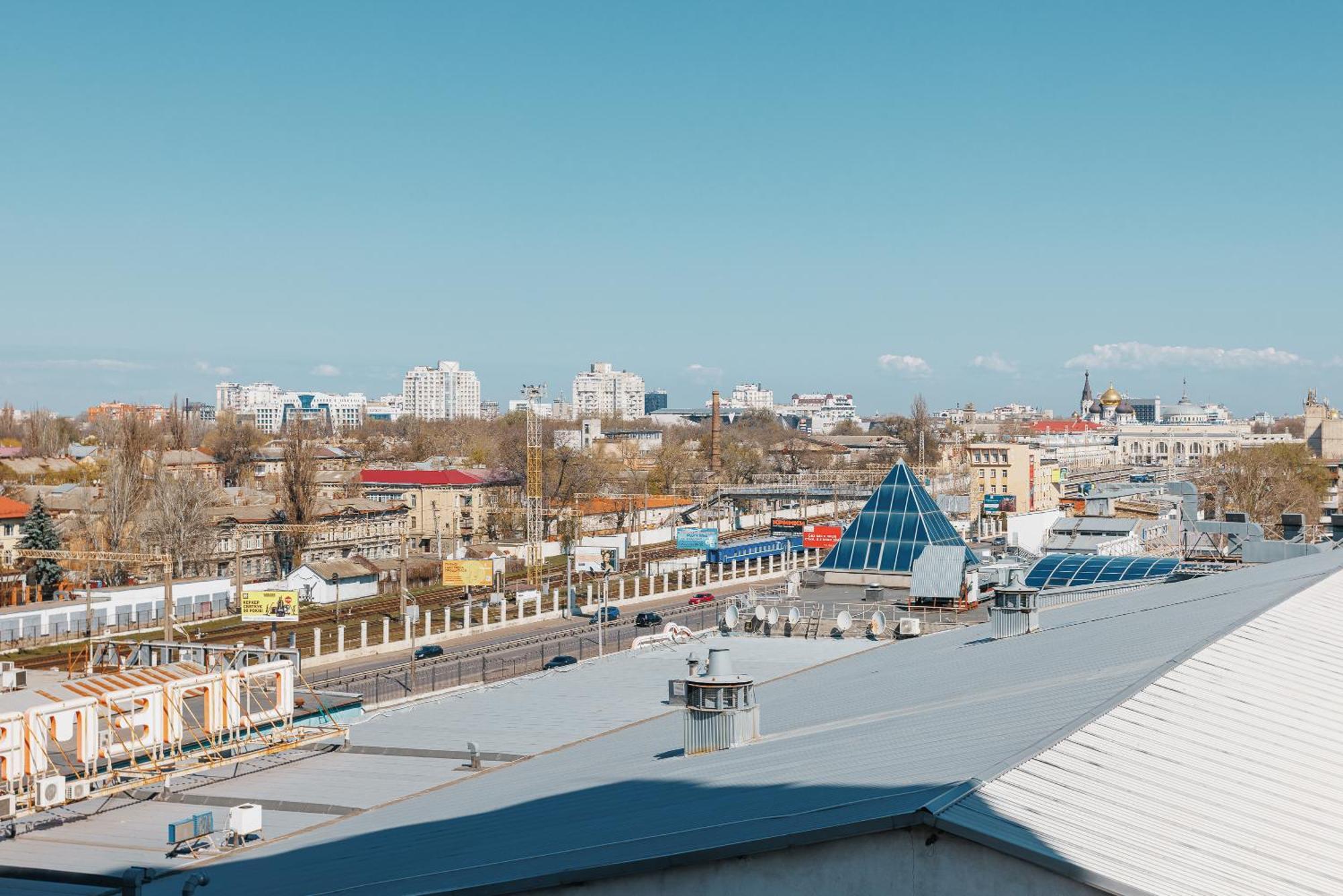 Апартаменты С Двумя Спальнями В Центре Города Odesa Exterior foto
